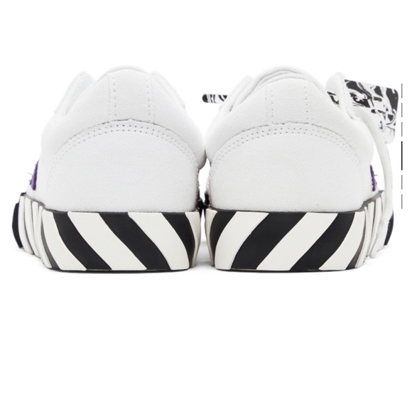 White Canvas Vulcanized Sneakers - Picture 4 of 6